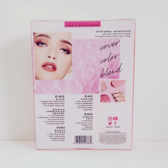 Real Techniques Everyday Essentials Kit - Picture 9 of 11